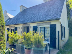 Maison 2** avec Jardin, Terrasse et Parking Privé à 800m de la Plage de Trestraou, Perros-Guirec - FR-1-542-23